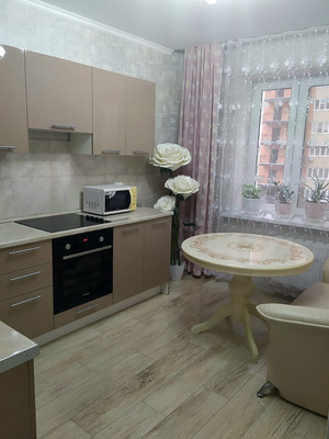Продам двухкомнатную (2-комн.) квартиру, им. Героя Яцкова И.В. ул, 19, Краснодар г
