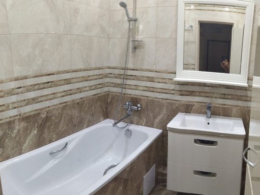 Продам двухкомнатную (2-комн.) квартиру, им. Героя Яцкова И.В. ул, 19, Краснодар г