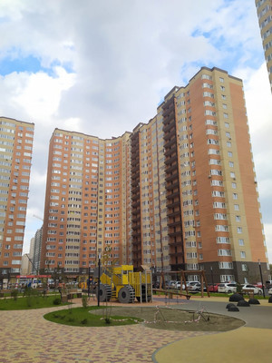 Продам двухкомнатную (2-комн.) квартиру, им. Героя Яцкова И.В. ул, 19, Краснодар г