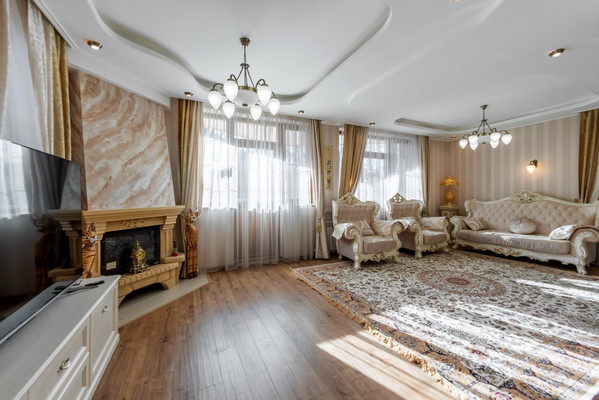 Продам дом, Защитников Кавказа ул, 65к2, Красная Поляна пгт, 0 км от города