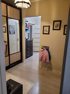 Продам трехкомнатную (3-комн.) квартиру, Сибгата Хакима ул, 41, Казань г
