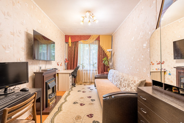 Продам трехкомнатную (3-комн.) квартиру, Восстания ул, 51, Казань г