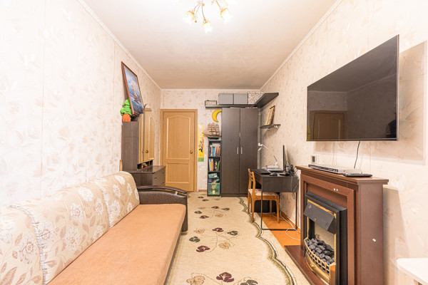 Продам трехкомнатную (3-комн.) квартиру, Восстания ул, 51, Казань г