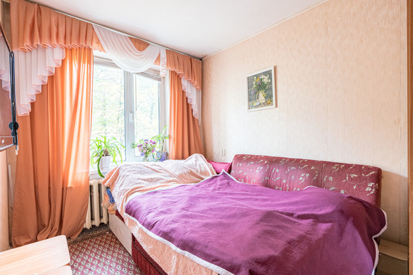 Продам трехкомнатную (3-комн.) квартиру, Восстания ул, 51, Казань г