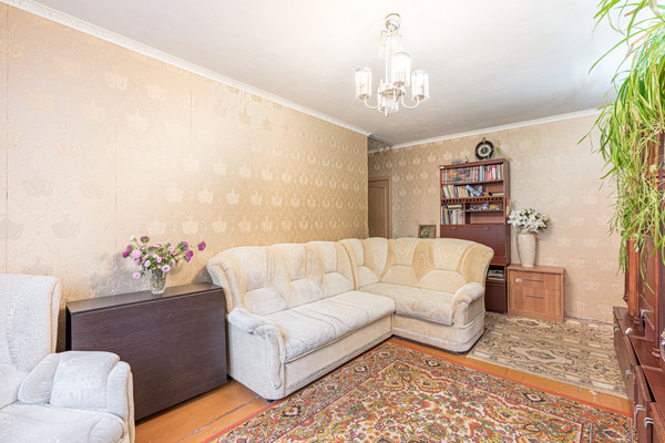 Продам трехкомнатную (3-комн.) квартиру, Восстания ул, 51, Казань г