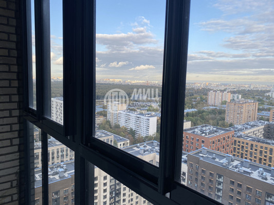 Продам трехкомнатную (3-комн.) квартиру, Михайлова ул, 30Ак1, Москва г