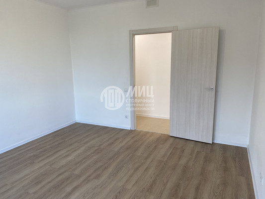 Продам трехкомнатную (3-комн.) квартиру, Михайлова ул, 30Ак1, Москва г
