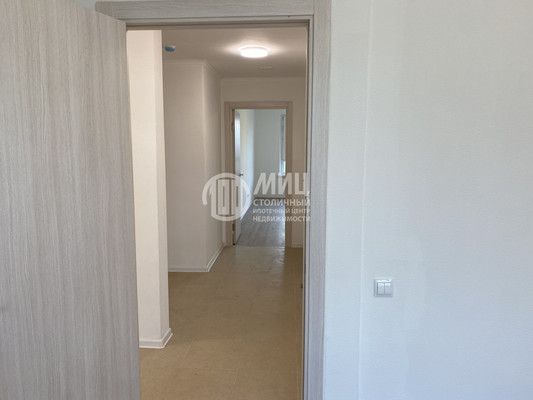Продам трехкомнатную (3-комн.) квартиру, Михайлова ул, 30Ак1, Москва г