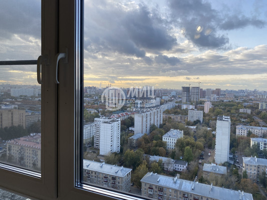 Продам трехкомнатную (3-комн.) квартиру, Михайлова ул, 30Ак1, Москва г