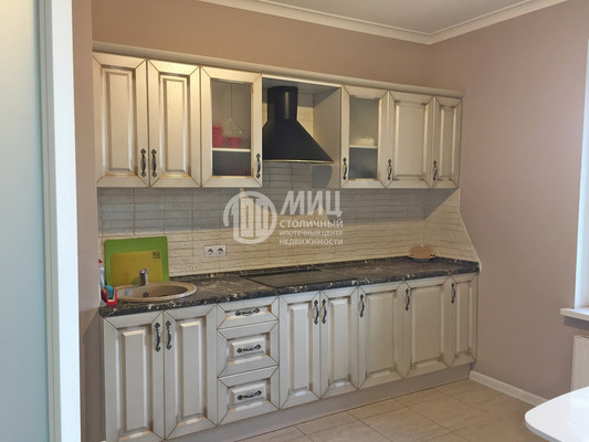 Продам двухкомнатную (2-комн.) квартиру, Старокрымская ул, 17, Москва г