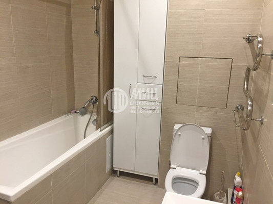 Продам двухкомнатную (2-комн.) квартиру, Старокрымская ул, 17, Москва г