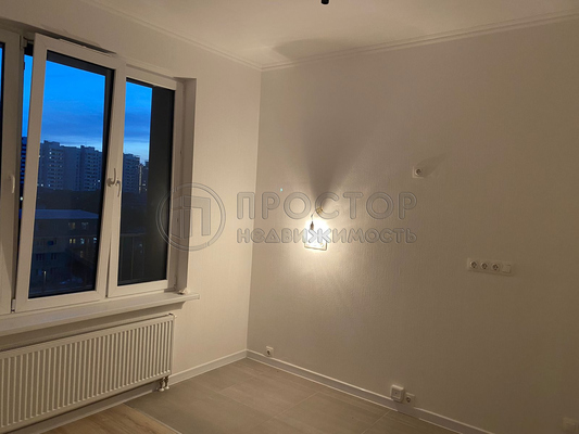 Продам однокомнатную (1-комн.) квартиру, Маргелова ул, 3к3, Москва г