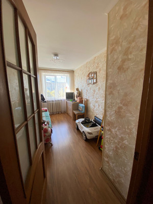 Продам трехкомнатную (3-комн.) квартиру, Менделеева ул, 8-10, Симферополь г