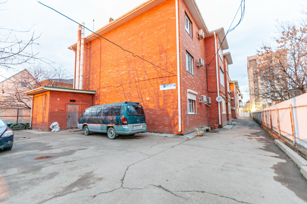 Продам однокомнатную (1-комн.) квартиру, Ангарская ул, 27, Краснодар г