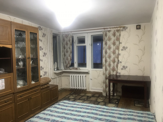 Продам трехкомнатную (3-комн.) квартиру, Ленина б-р, 28, Симферополь г