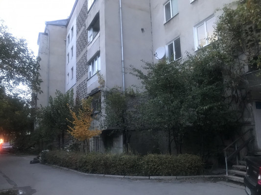 Продам трехкомнатную (3-комн.) квартиру, Ленина б-р, 28, Симферополь г