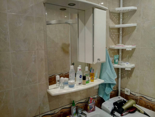 Продам трехкомнатную (3-комн.) квартиру, Севастопольская ул, 22, Симферополь г