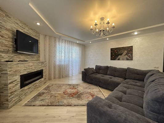 Продам трехкомнатную (3-комн.) квартиру, Первомайский пр-кт, 76к3, Рязань г