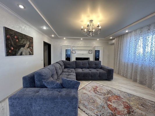 Продам трехкомнатную (3-комн.) квартиру, Первомайский пр-кт, 76к3, Рязань г
