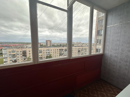 Продам комнату в 4-комн. квартире, Заводской пр-кт, 36, Колпино г