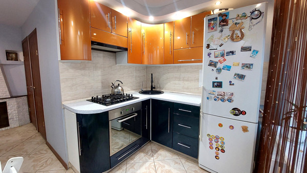 Продам двухкомнатную (2-комн.) квартиру, Гидростроителей ул, 37, Краснодар г
