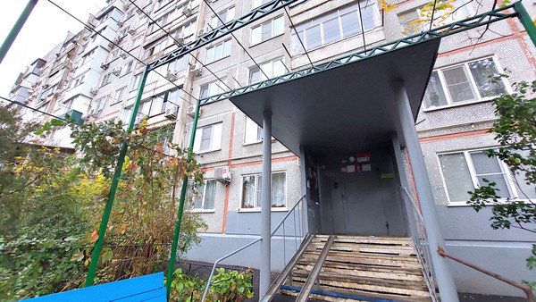 Продам двухкомнатную (2-комн.) квартиру, Гидростроителей ул, 37, Краснодар г