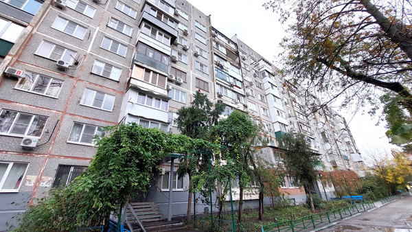 Продам двухкомнатную (2-комн.) квартиру, Гидростроителей ул, 37, Краснодар г