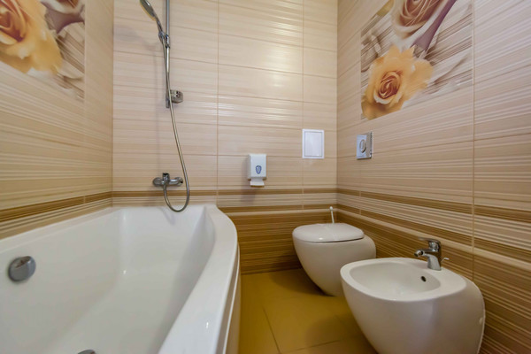 Продам гостиницу 1 955 м2, Набережная ул, 29, Алушта г