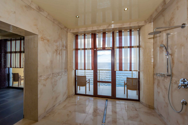 Продам гостиницу 1 955 м2, Набережная ул, 29, Алушта г