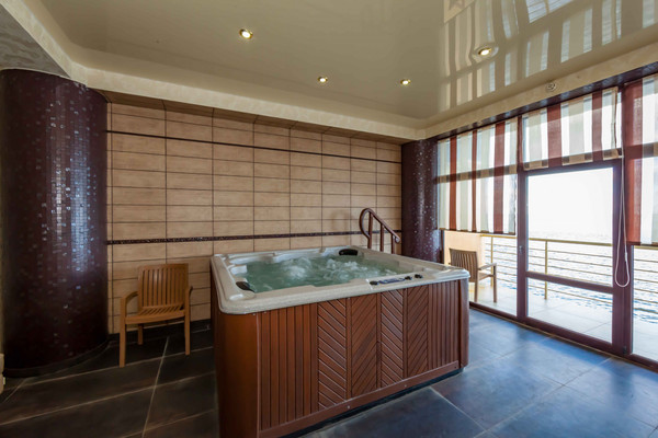 Продам гостиницу 1 955 м2, Набережная ул, 29, Алушта г