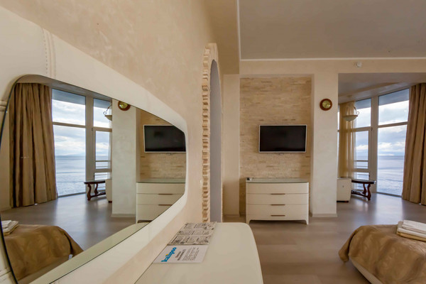 Продам гостиницу 1 955 м2, Набережная ул, 29, Алушта г