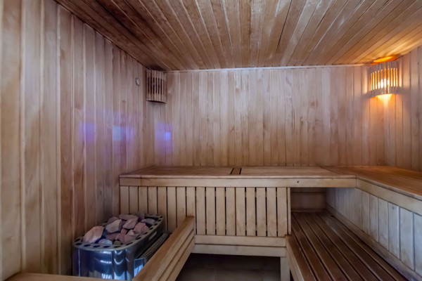 Продам гостиницу 1 955 м2, Набережная ул, 29, Алушта г