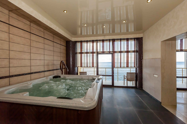 Продам гостиницу 1 955 м2, Набережная ул, 29, Алушта г