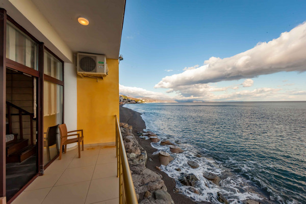 Продам гостиницу 1 955 м2, Набережная ул, 29, Алушта г