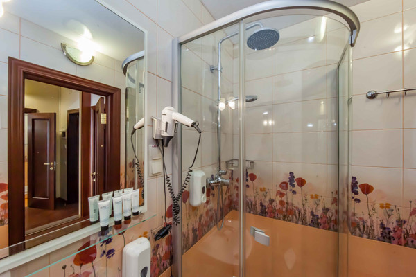 Продам гостиницу 1 955 м2, Набережная ул, 29, Алушта г