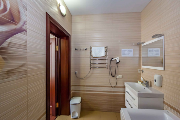 Продам гостиницу 1 955 м2, Набережная ул, 29, Алушта г