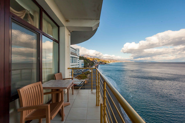 Продам гостиницу 1 955 м2, Набережная ул, 29, Алушта г