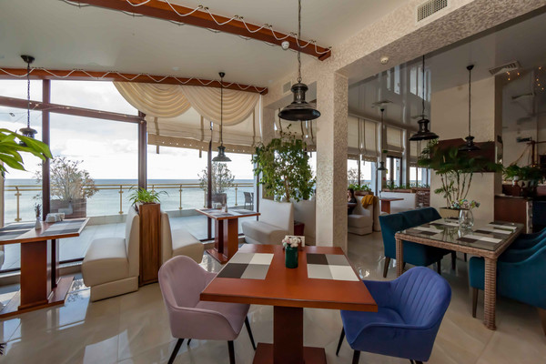 Продам гостиницу 1 955 м2, Набережная ул, 29, Алушта г