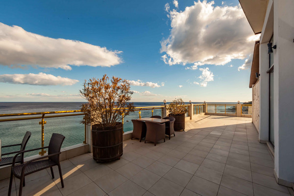 Продам гостиницу 1 955 м2, Набережная ул, 29, Алушта г