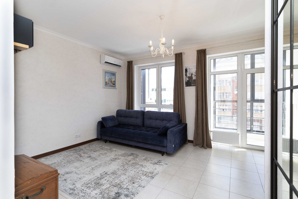 Продам двухкомнатную (2-комн.) квартиру, Комсомольская ул, 56, Ханты-Мансийск г