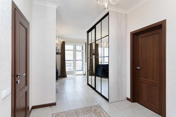 Продам двухкомнатную (2-комн.) квартиру, Комсомольская ул, 56, Ханты-Мансийск г