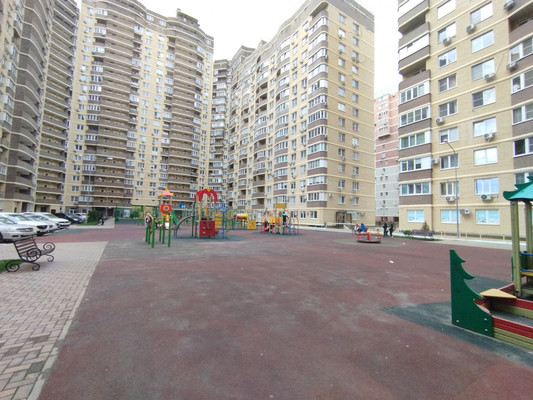Продам двухкомнатную (2-комн.) квартиру, им. Дмитрия Благоева ул, 31к1, Краснодар г