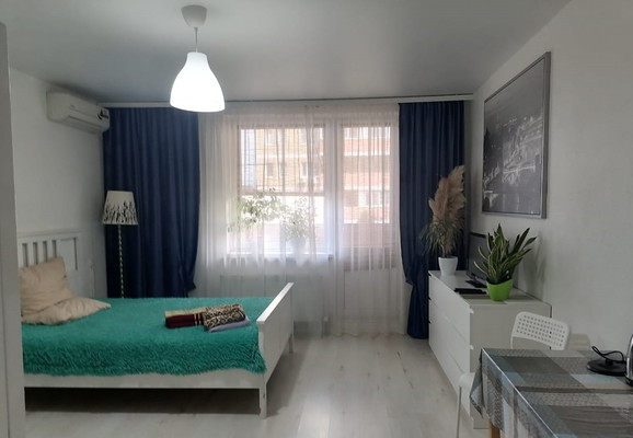 Продам однокомнатную (1-комн.) квартиру, им. Петра Метальникова ул, 11, Краснодар г