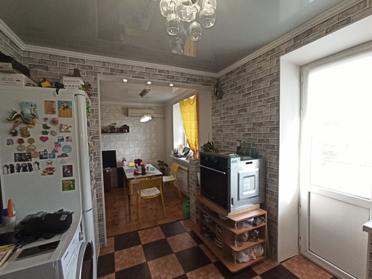 Продам многокомнатную квартиру, Свердлова ул, 155, Крымск г