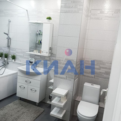Продам двухкомнатную (2-комн.) квартиру, Алексеева ул, 22, Красноярск г