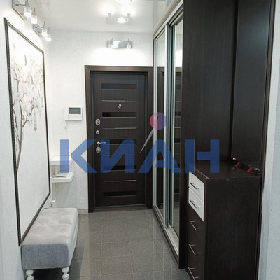 Продам двухкомнатную (2-комн.) квартиру, Алексеева ул, 22, Красноярск г