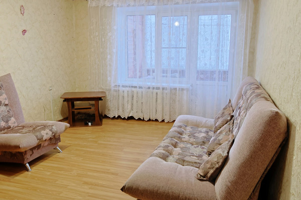 Продам трехкомнатную (3-комн.) квартиру, Пешехонова ул, 2, Наро-Фоминск г