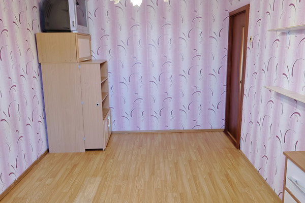 Продам трехкомнатную (3-комн.) квартиру, Пешехонова ул, 2, Наро-Фоминск г
