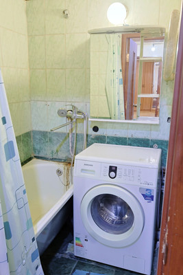 Продам трехкомнатную (3-комн.) квартиру, Пешехонова ул, 2, Наро-Фоминск г