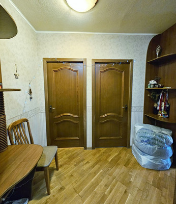 Продам двухкомнатную (2-комн.) квартиру, Декабристов ул, 10к1, Москва г